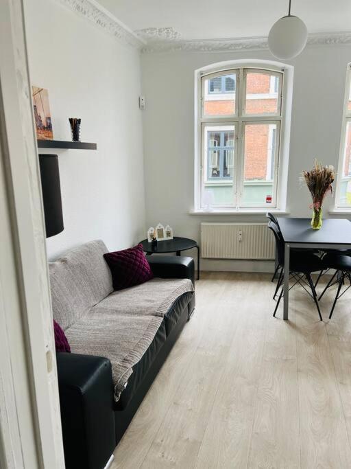 Lovely 1-Bedroom Condo In Aarhus C Dış mekan fotoğraf