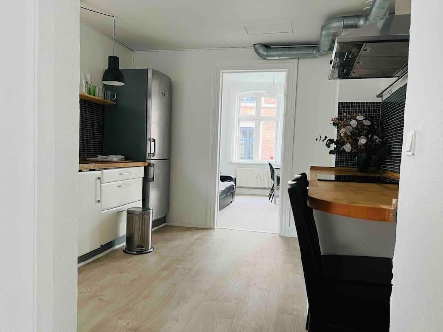 Lovely 1-Bedroom Condo In Aarhus C Dış mekan fotoğraf